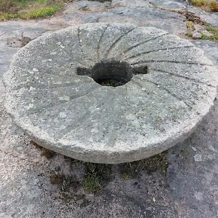 200 Years Old Small With Sauna Close To Archipelago