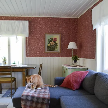 Cozy 200-year-old With Sauna Near The Archipelago Trail Taivassalo