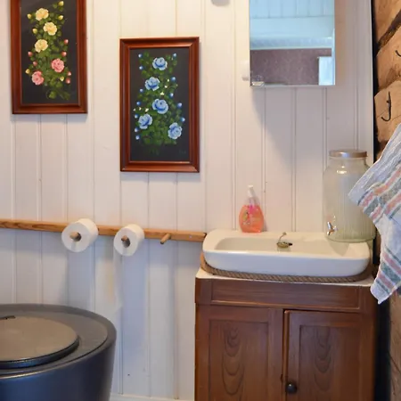 Cozy 200-year-old With Sauna Near The Archipelago Trail Taivassalo