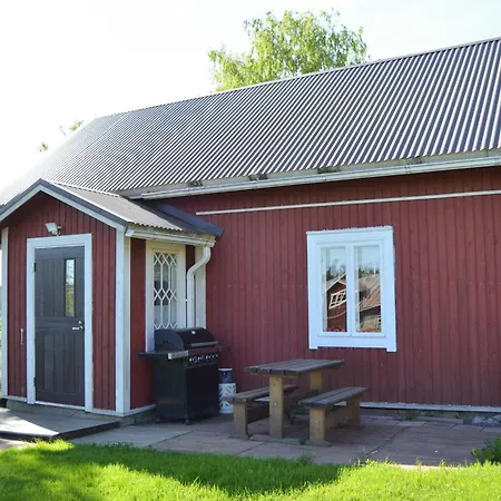 Шале Cozy 200-year-old With Sauna Near The Archipelago Trail *
