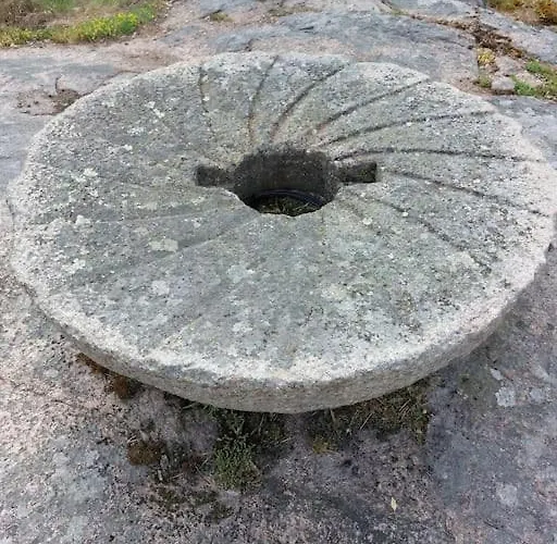 200 Years Old Small With Sauna Close To Archipelago