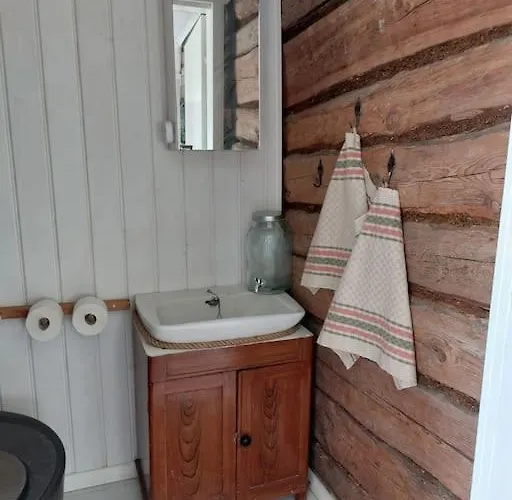 木屋 200 Years Old Small With Sauna Close To Archipelago Taivassalo